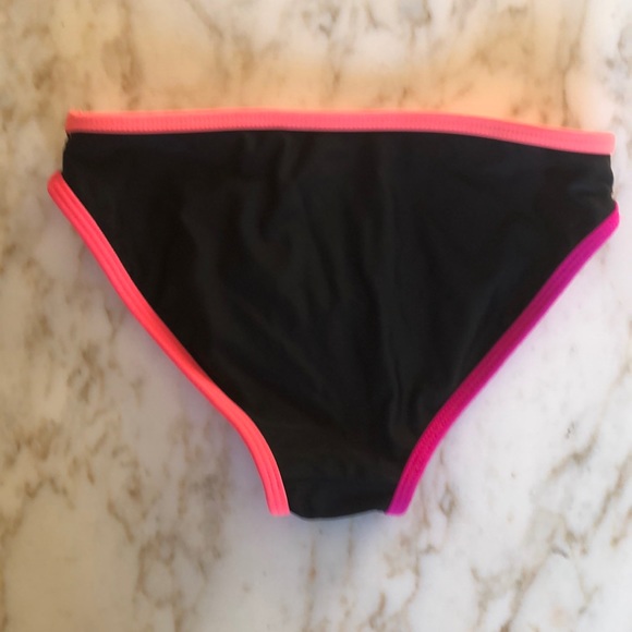 Girls' 2-Piece Tankini Swimsuit - Picture 3 of 8